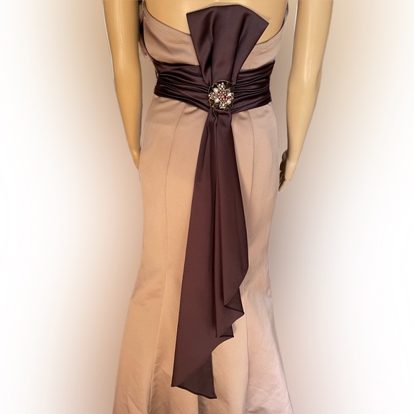 David’s Bridal Women's Strapless Embellished Formal Dress Tan Size 2 - Picture 6 of 15